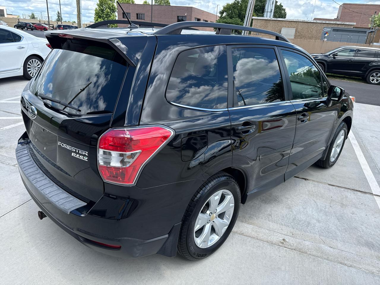 Subaru Forester 4dr Auto 2.5i Limited PZEV 2014
