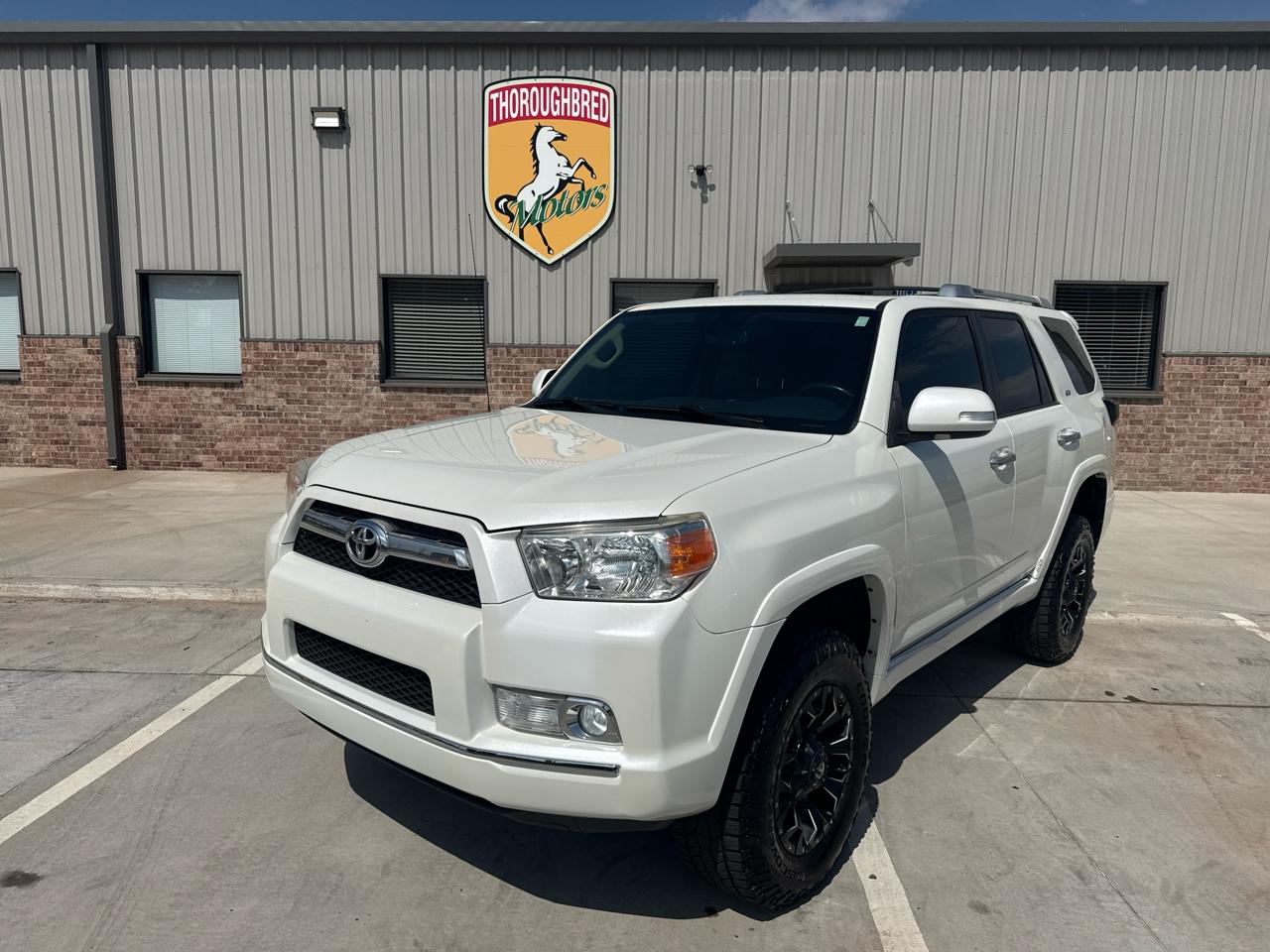 Toyota 4Runner 4WD 4dr V6 SR5 (Natl) 2011