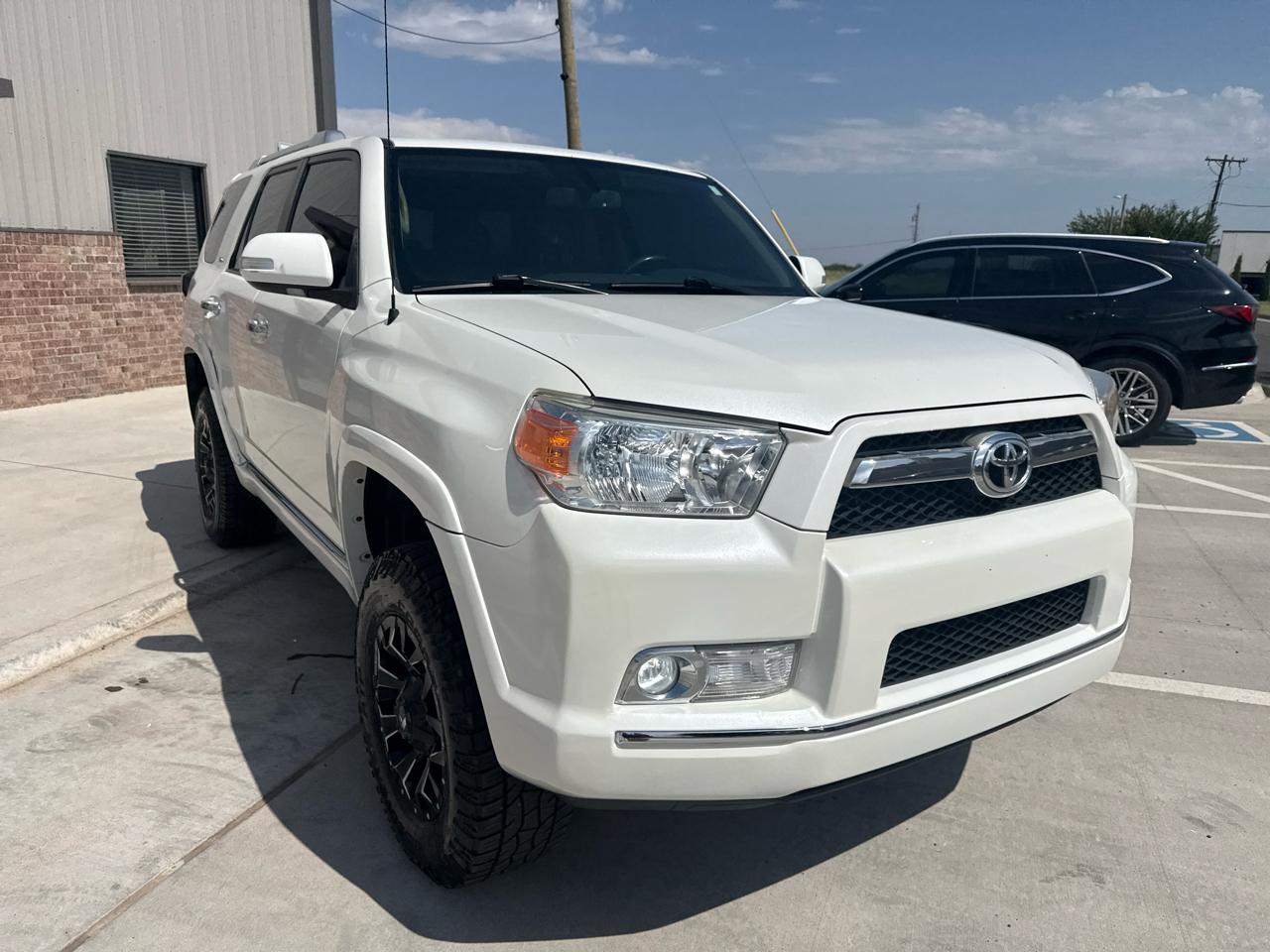 Toyota 4Runner 4WD 4dr V6 SR5 (Natl) 2011
