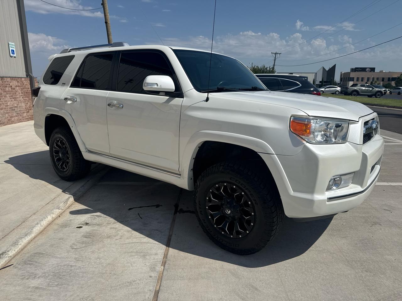 Toyota 4Runner 4WD 4dr V6 SR5 (Natl) 2011