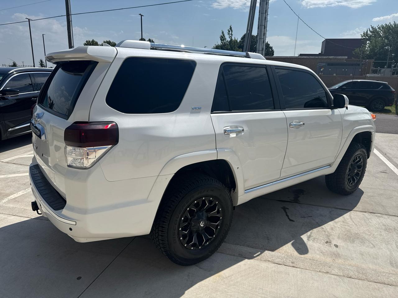 Toyota 4Runner 4WD 4dr V6 SR5 (Natl) 2011