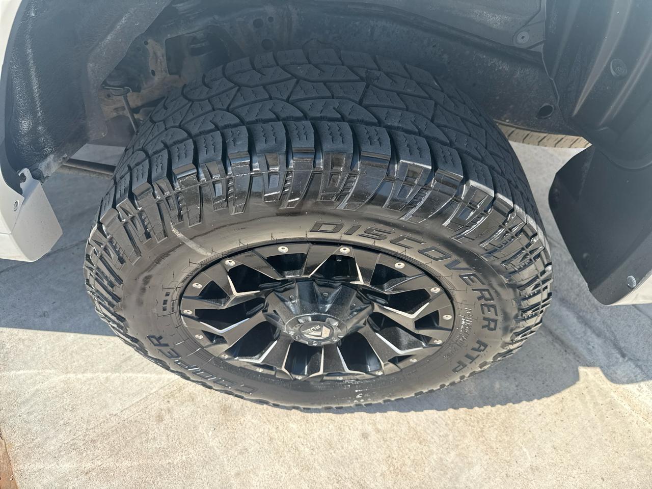 Toyota 4Runner 4WD 4dr V6 SR5 (Natl) 2011