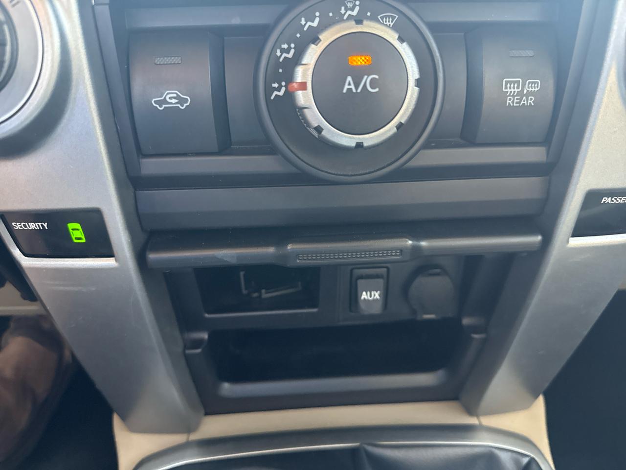 Toyota 4Runner 4WD 4dr V6 SR5 (Natl) 2011