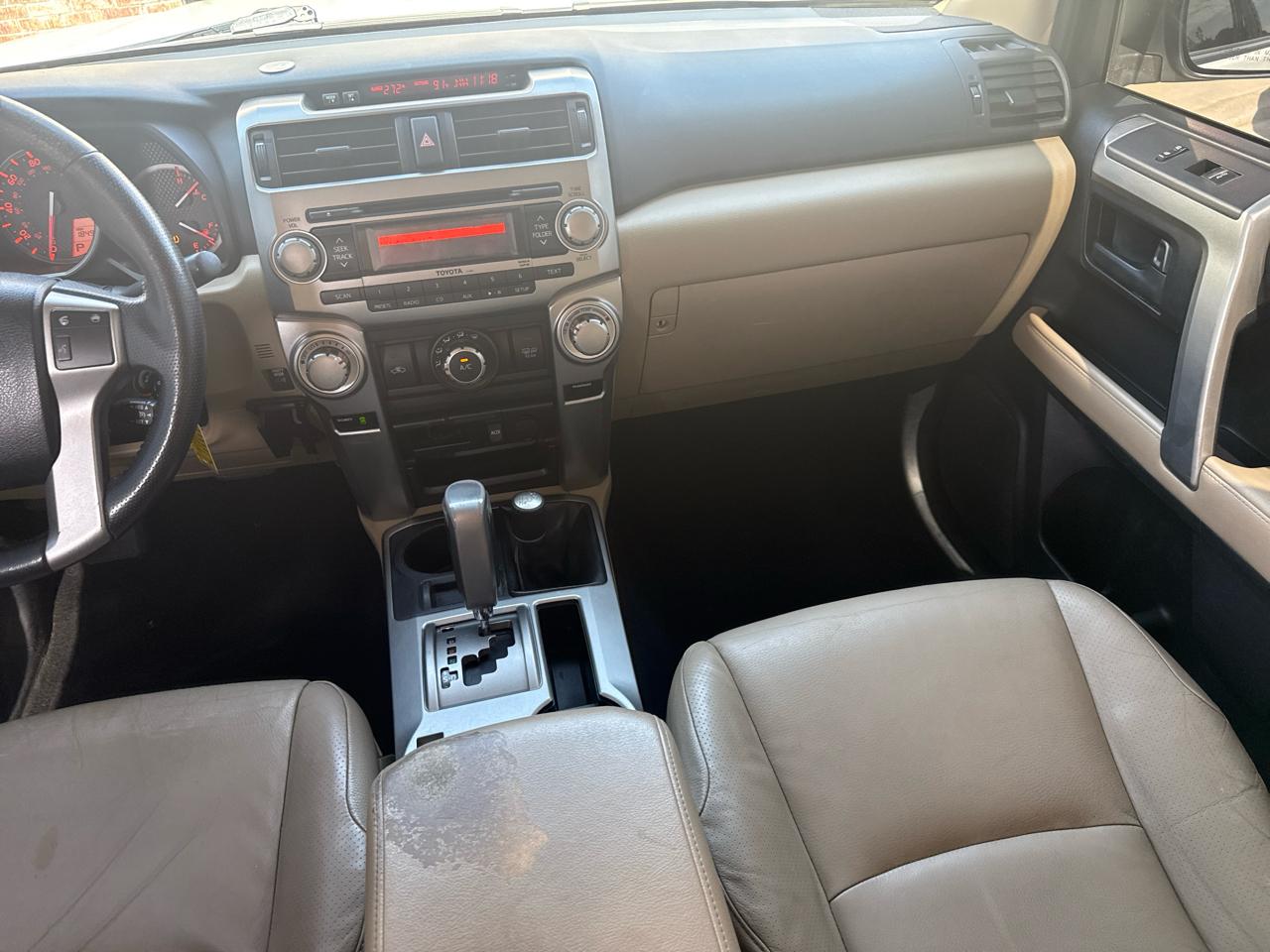 Toyota 4Runner 4WD 4dr V6 SR5 (Natl) 2011
