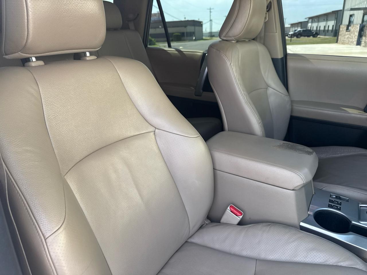 Toyota 4Runner 4WD 4dr V6 SR5 (Natl) 2011