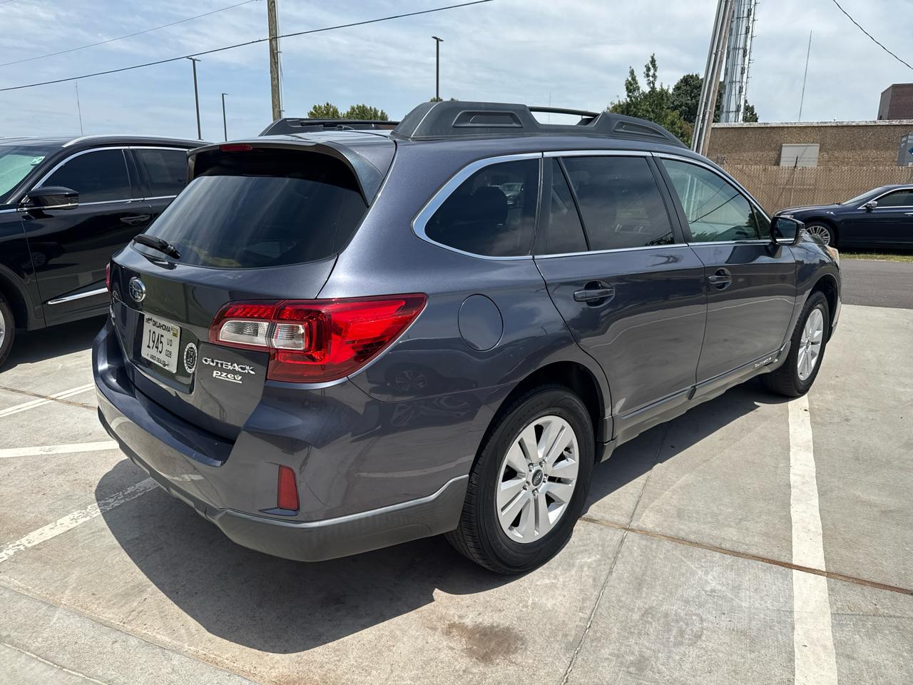 Subaru Outback 4dr Wgn 2.5i Premium PZEV 2015