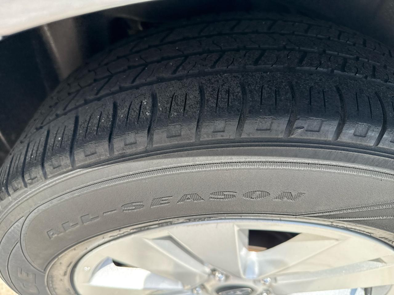 Subaru Outback 4dr Wgn 2.5i Premium PZEV 2015