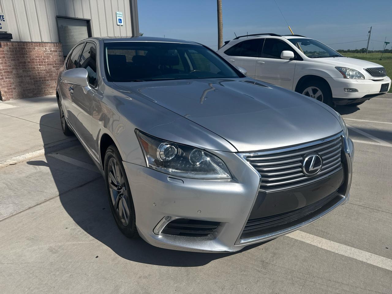 Lexus LS 460 4dr Sdn RWD 2014