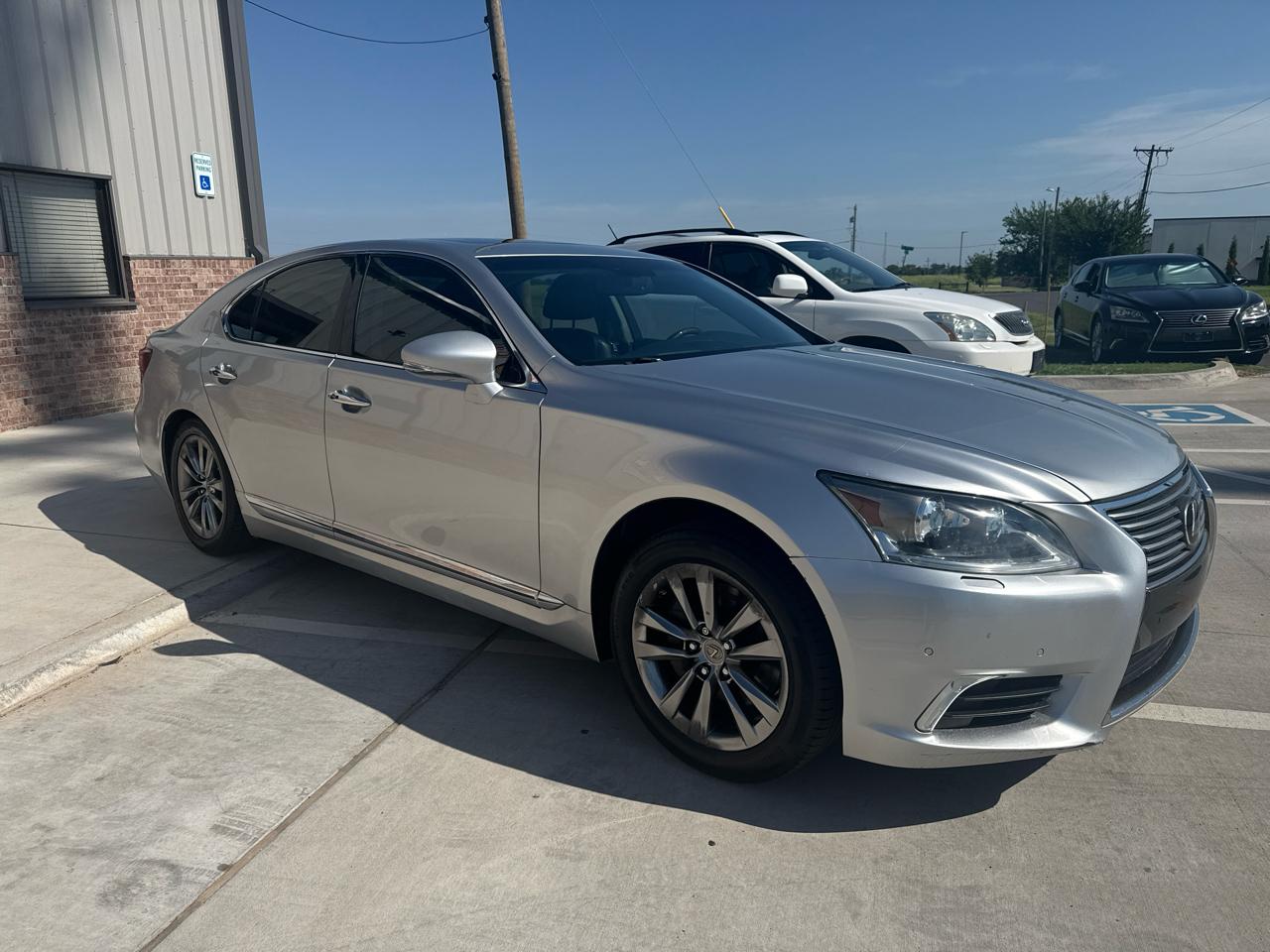 Lexus LS 460 4dr Sdn RWD 2014