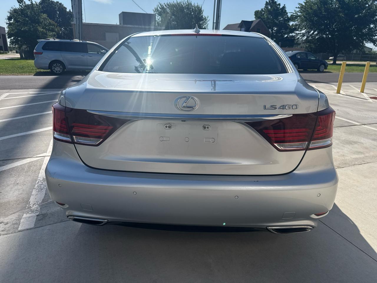 Lexus LS 460 4dr Sdn RWD 2014