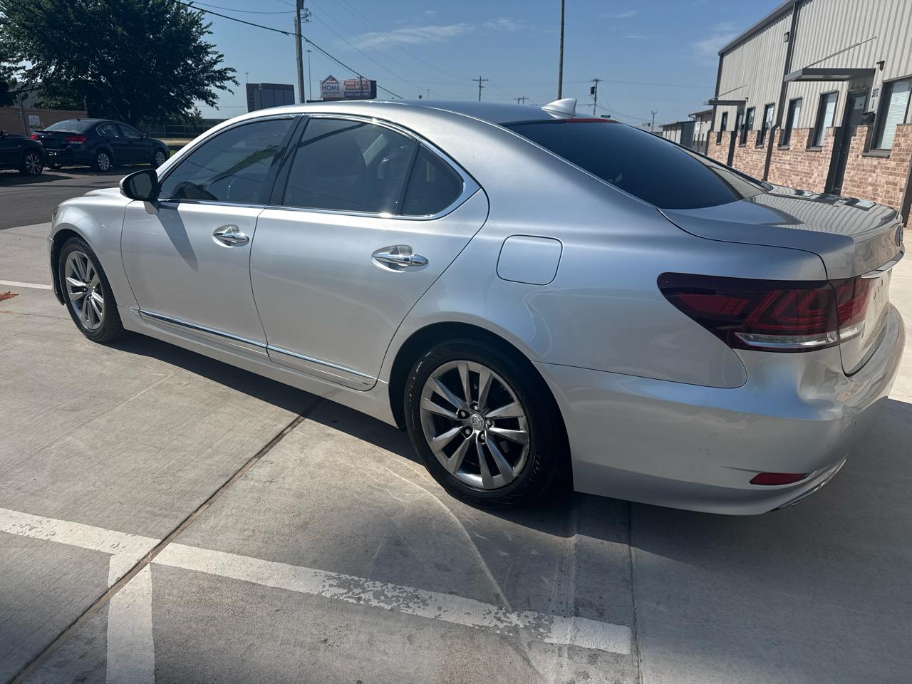 Lexus LS 460 4dr Sdn RWD 2014