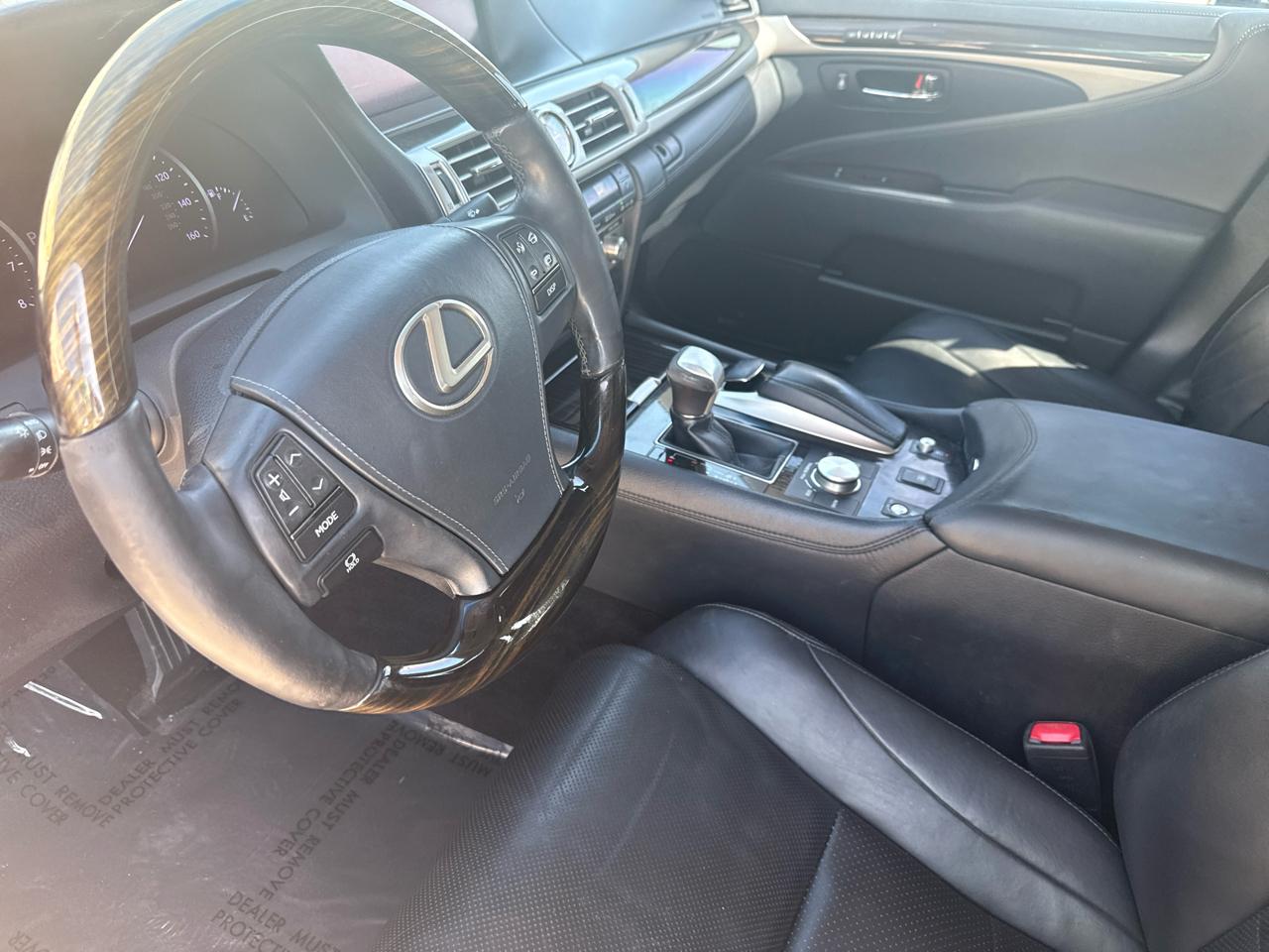 Lexus LS 460 4dr Sdn RWD 2014