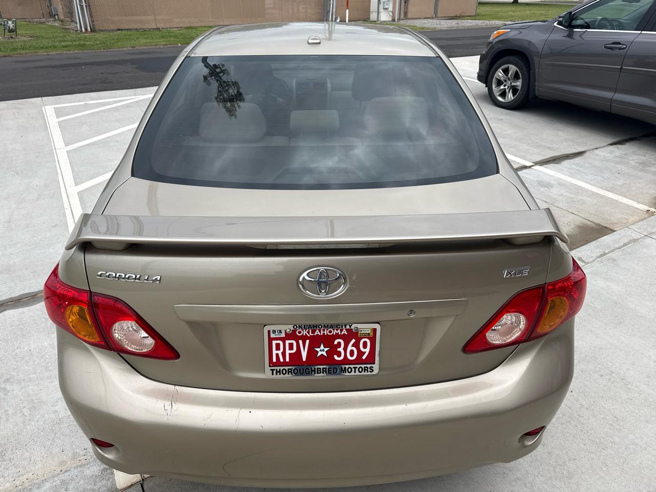 Toyota Corolla 4dr Sdn Man (Natl) 2010