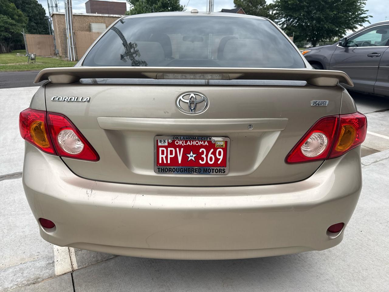 Toyota Corolla 4dr Sdn Man (Natl) 2010