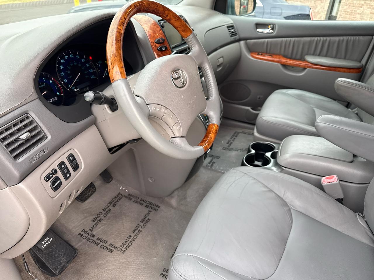 Toyota Sienna 5dr XLE AWD (Natl) 2006