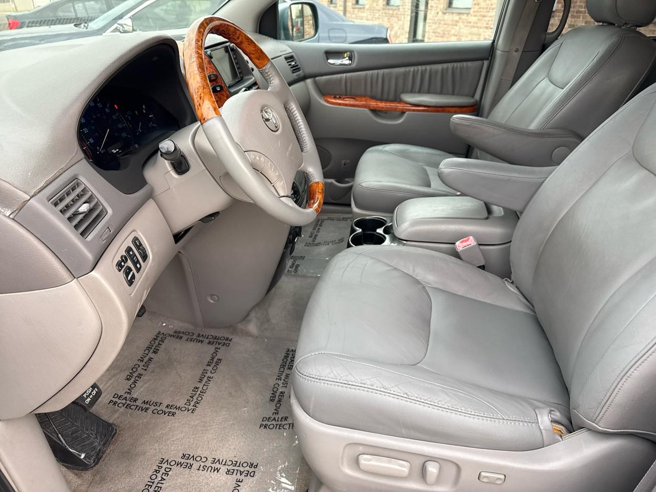 Toyota Sienna 5dr XLE AWD (Natl) 2006