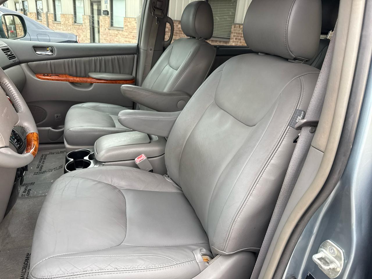 Toyota Sienna 5dr XLE AWD (Natl) 2006