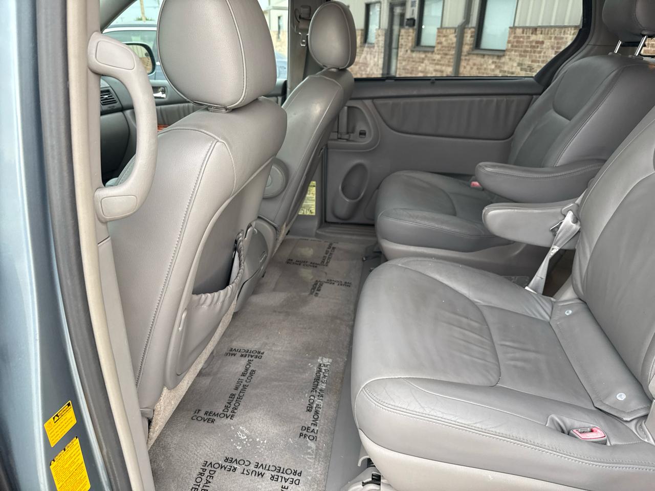 Toyota Sienna 5dr XLE AWD (Natl) 2006
