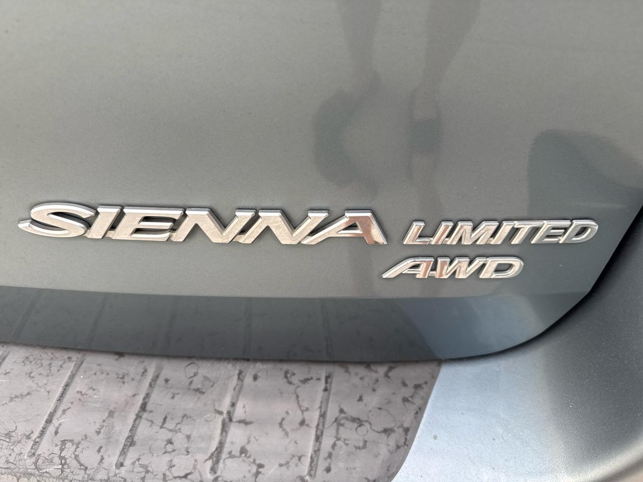 Toyota Sienna 5dr XLE AWD (Natl) 2006