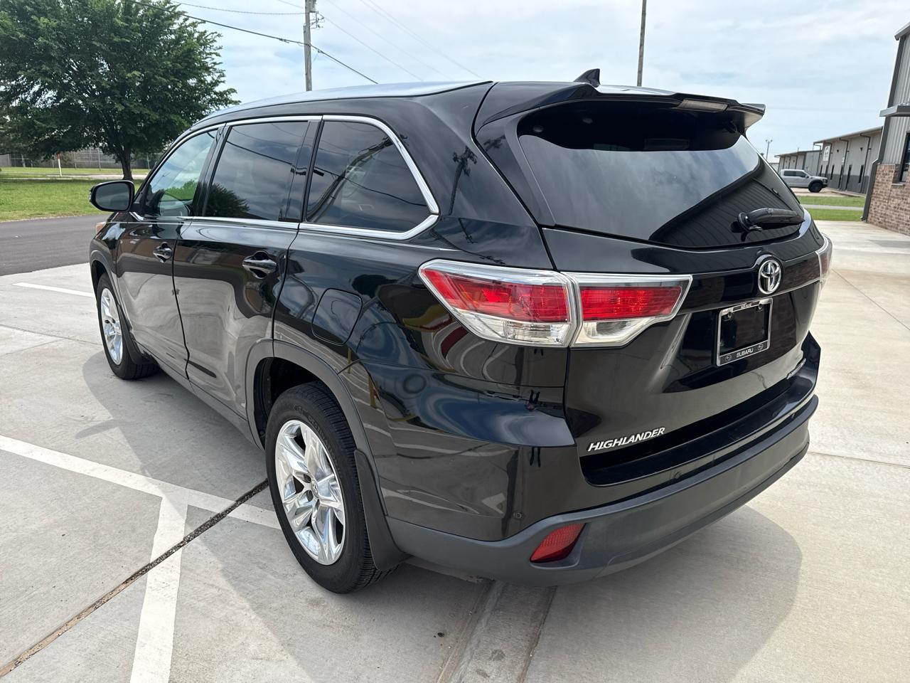 Toyota Highlander AWD 4dr V6 Limited (Natl) 2015