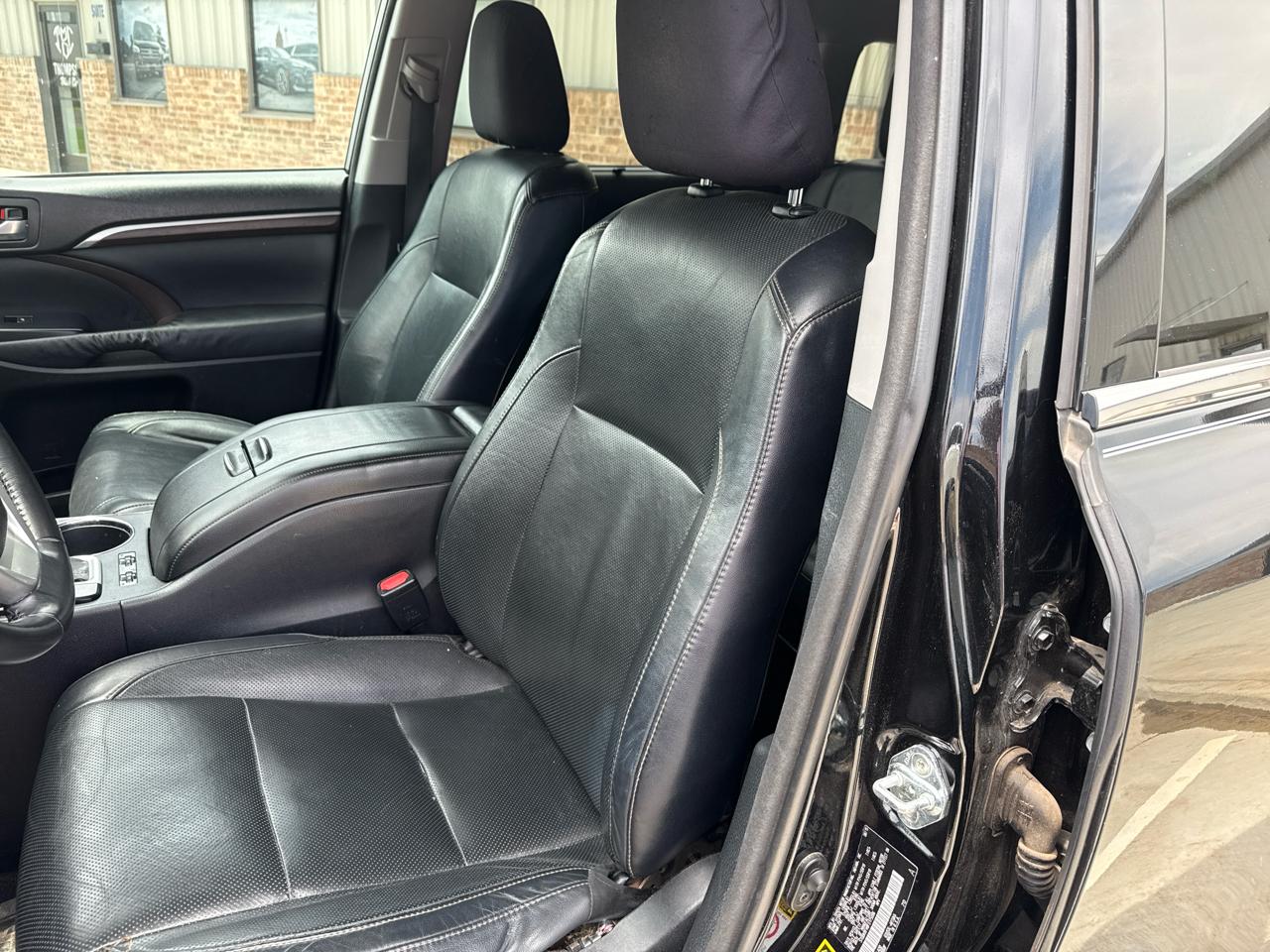 Toyota Highlander AWD 4dr V6 Limited (Natl) 2015