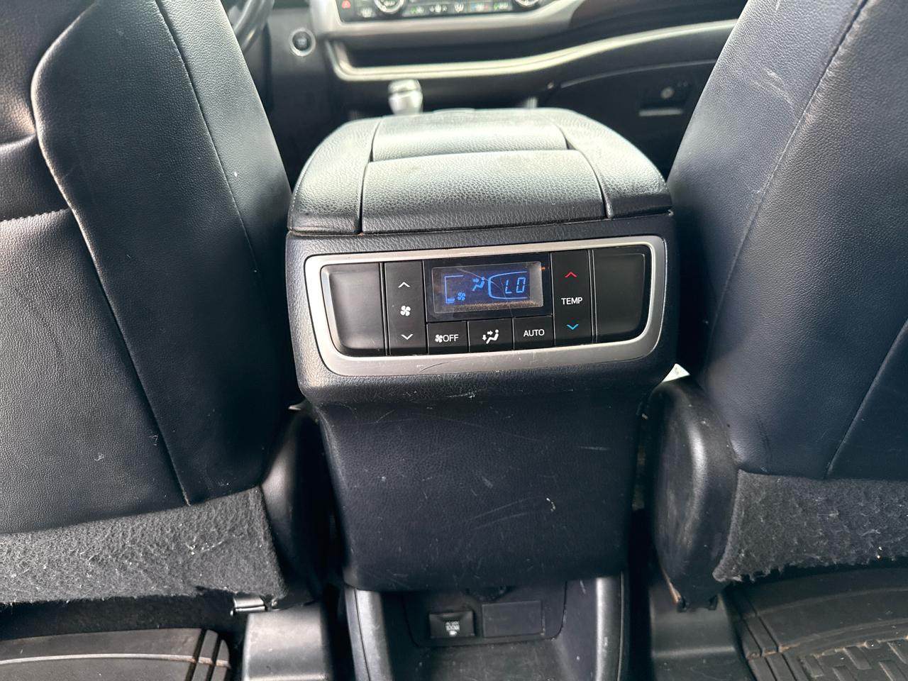 Toyota Highlander AWD 4dr V6 Limited (Natl) 2015