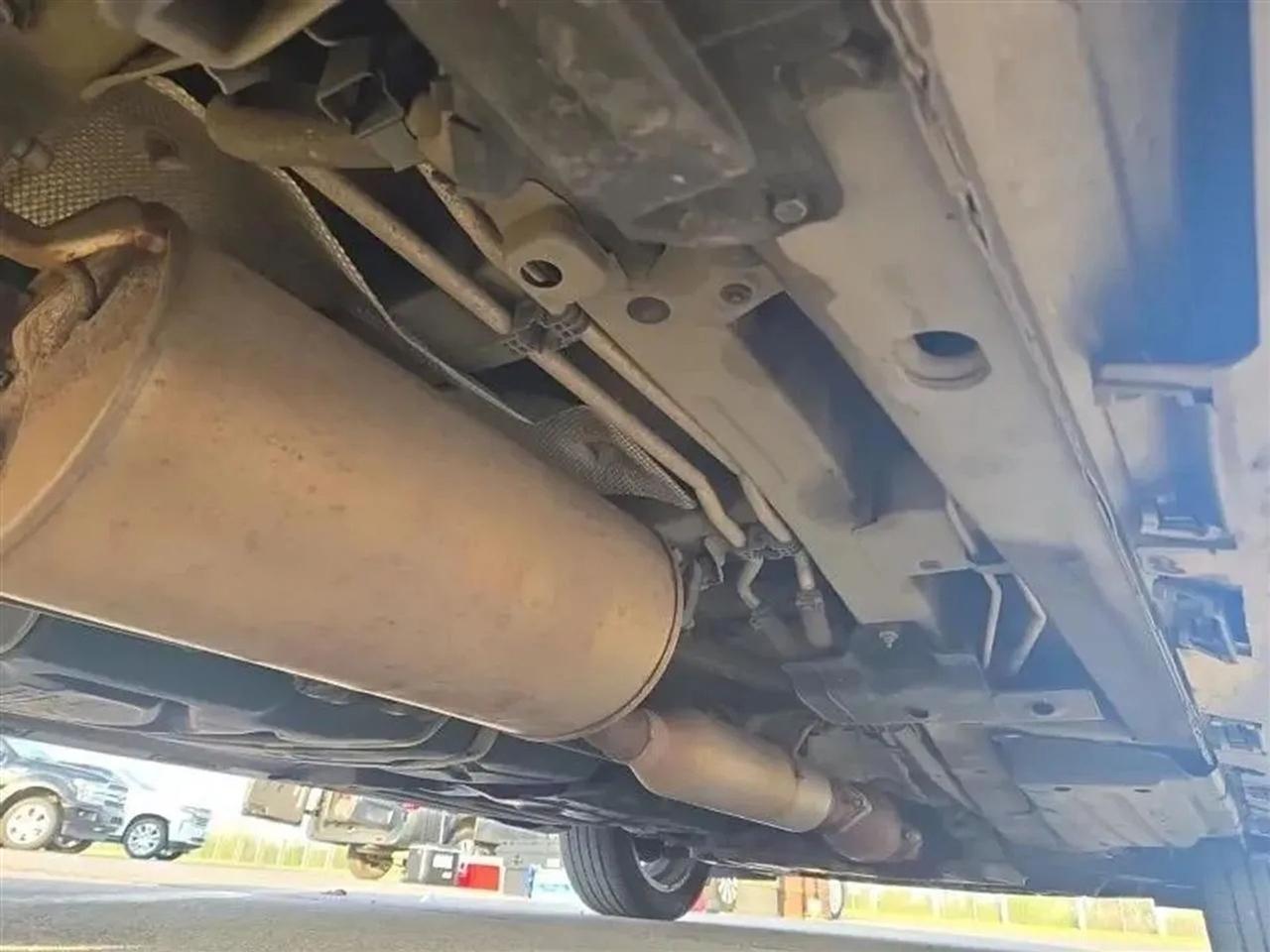 Toyota Sienna 5dr 7-Pass Van V6 XLE AWD (Natl) 2013