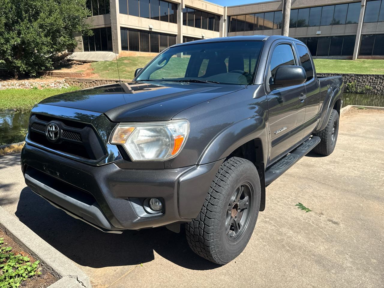 Toyota Tacoma 4WD Access Cab V6 MT (Natl) 2013