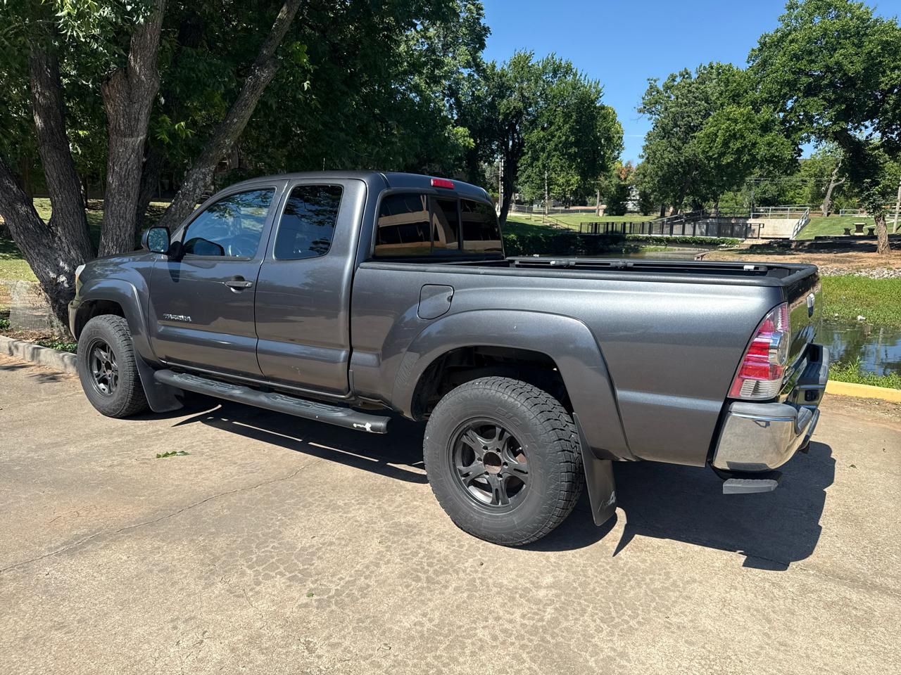 Toyota Tacoma 4WD Access Cab V6 MT (Natl) 2013