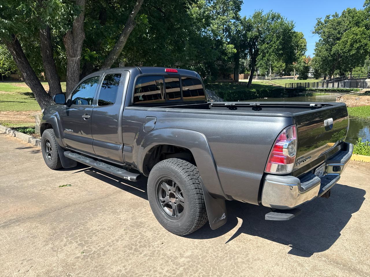 Toyota Tacoma 4WD Access Cab V6 MT (Natl) 2013