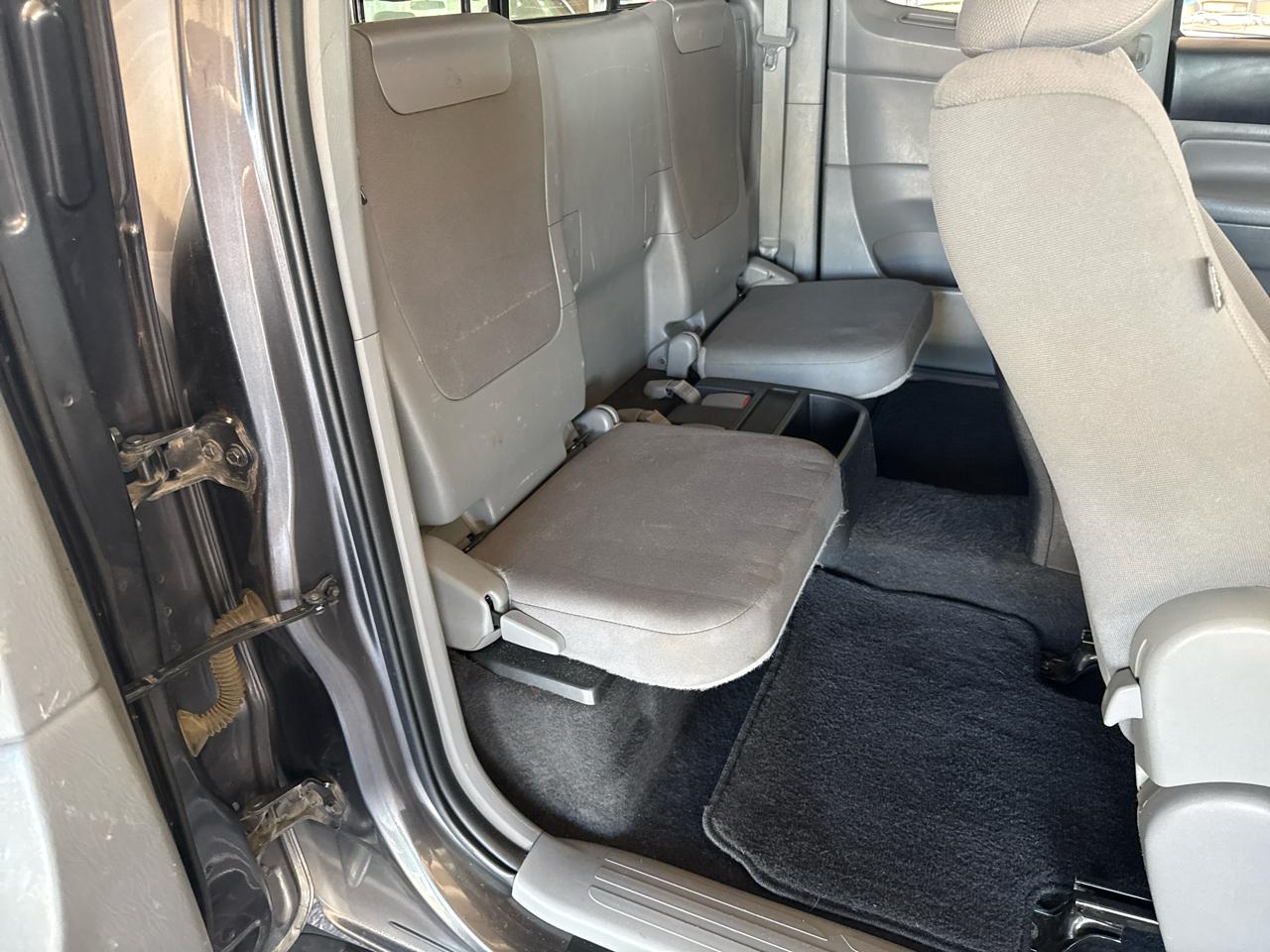 Toyota Tacoma 4WD Access Cab V6 MT (Natl) 2013