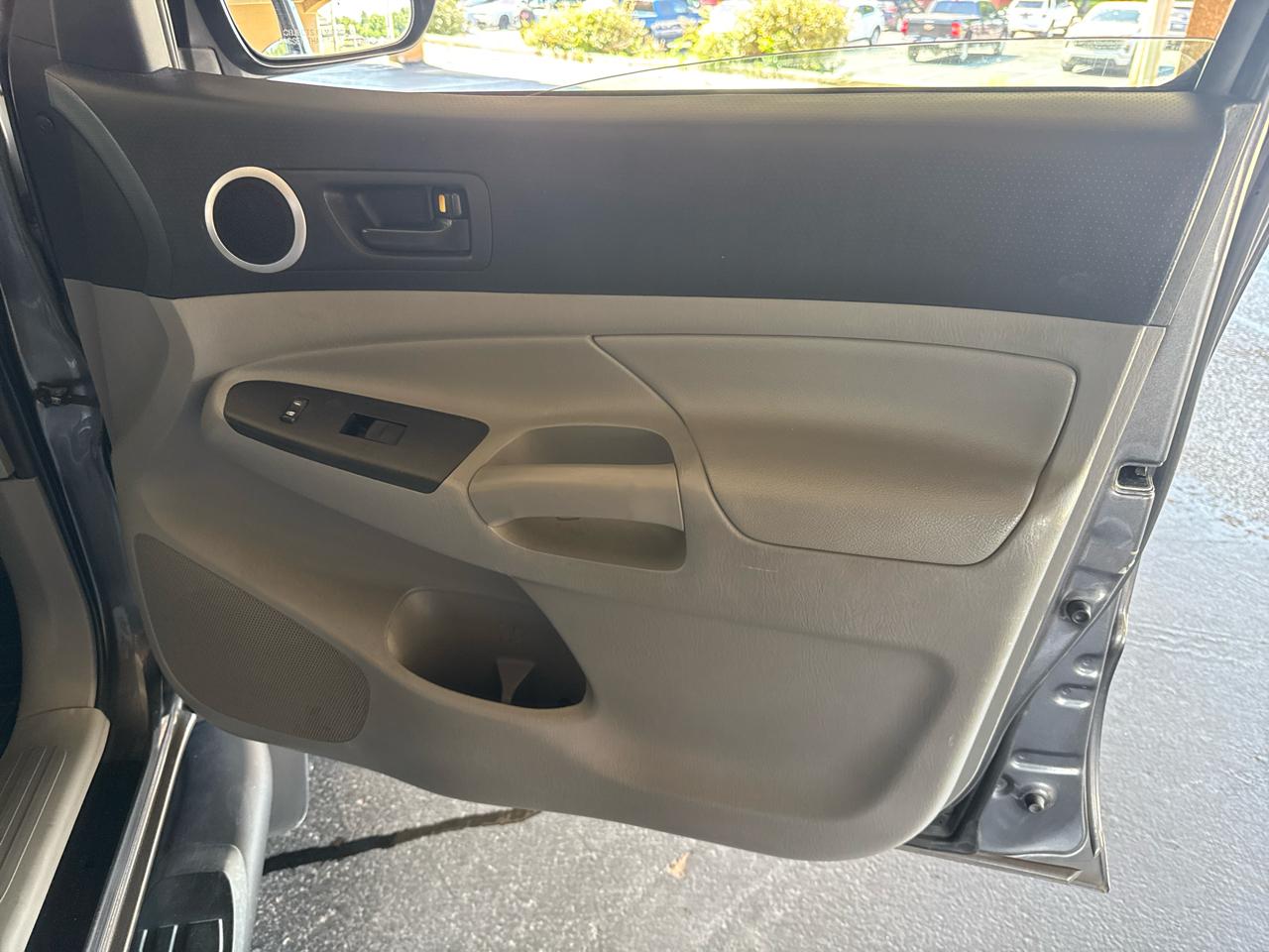 Toyota Tacoma 4WD Access Cab V6 MT (Natl) 2013