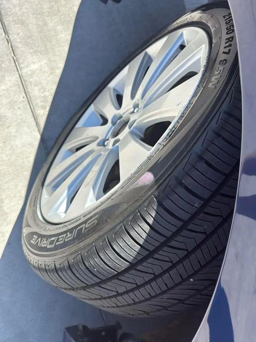Subaru Legacy 4dr Sdn H4 Auto 2.5i Ltd Pwr Moon 2011
