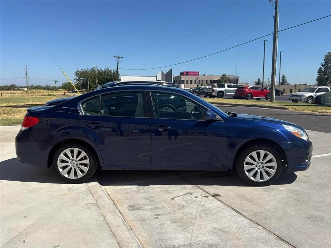 Subaru Legacy 4dr Sdn H4 Auto 2.5i Ltd Pwr Moon 2011