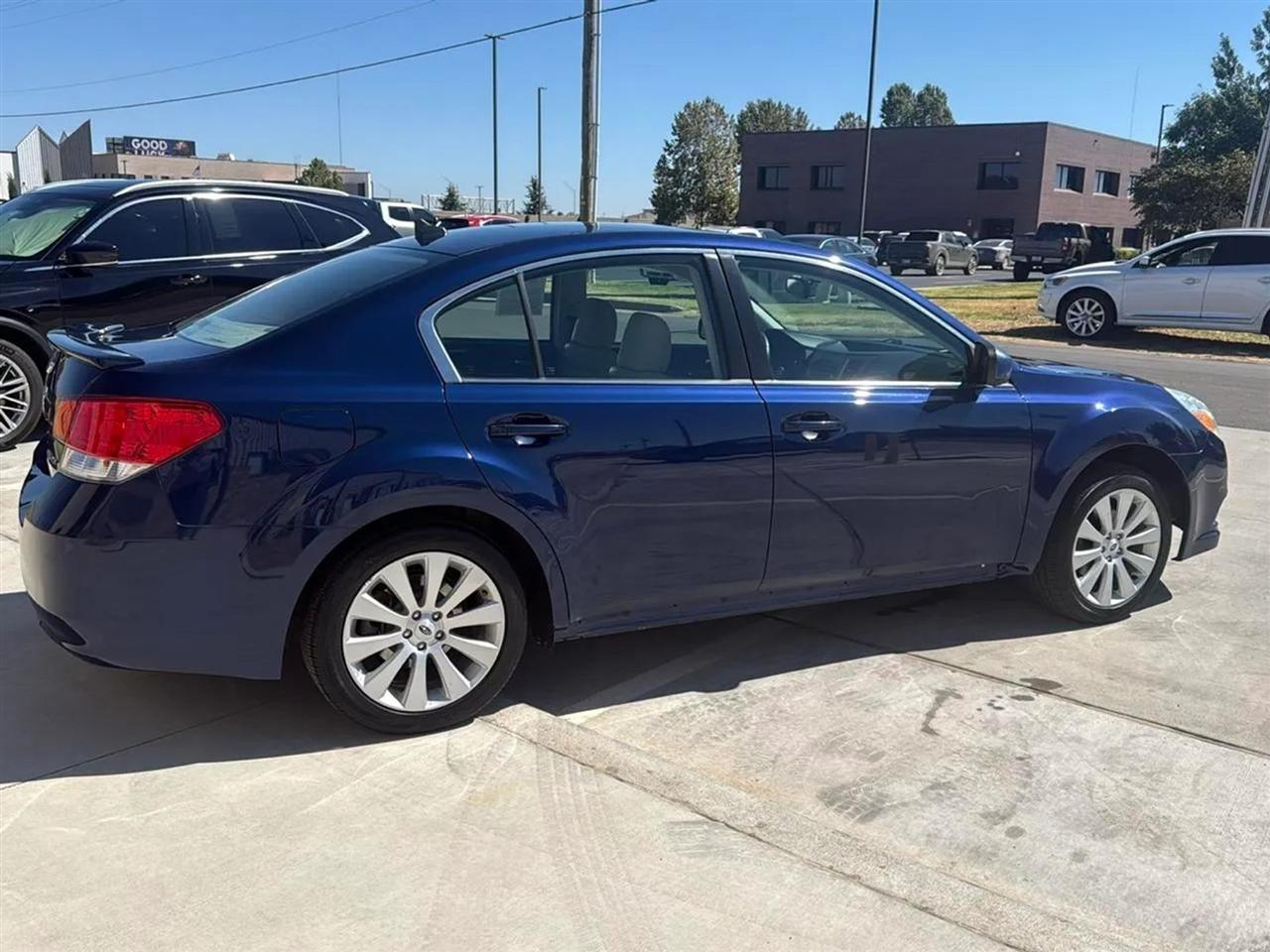 Subaru Legacy 4dr Sdn H4 Auto 2.5i Ltd Pwr Moon 2011