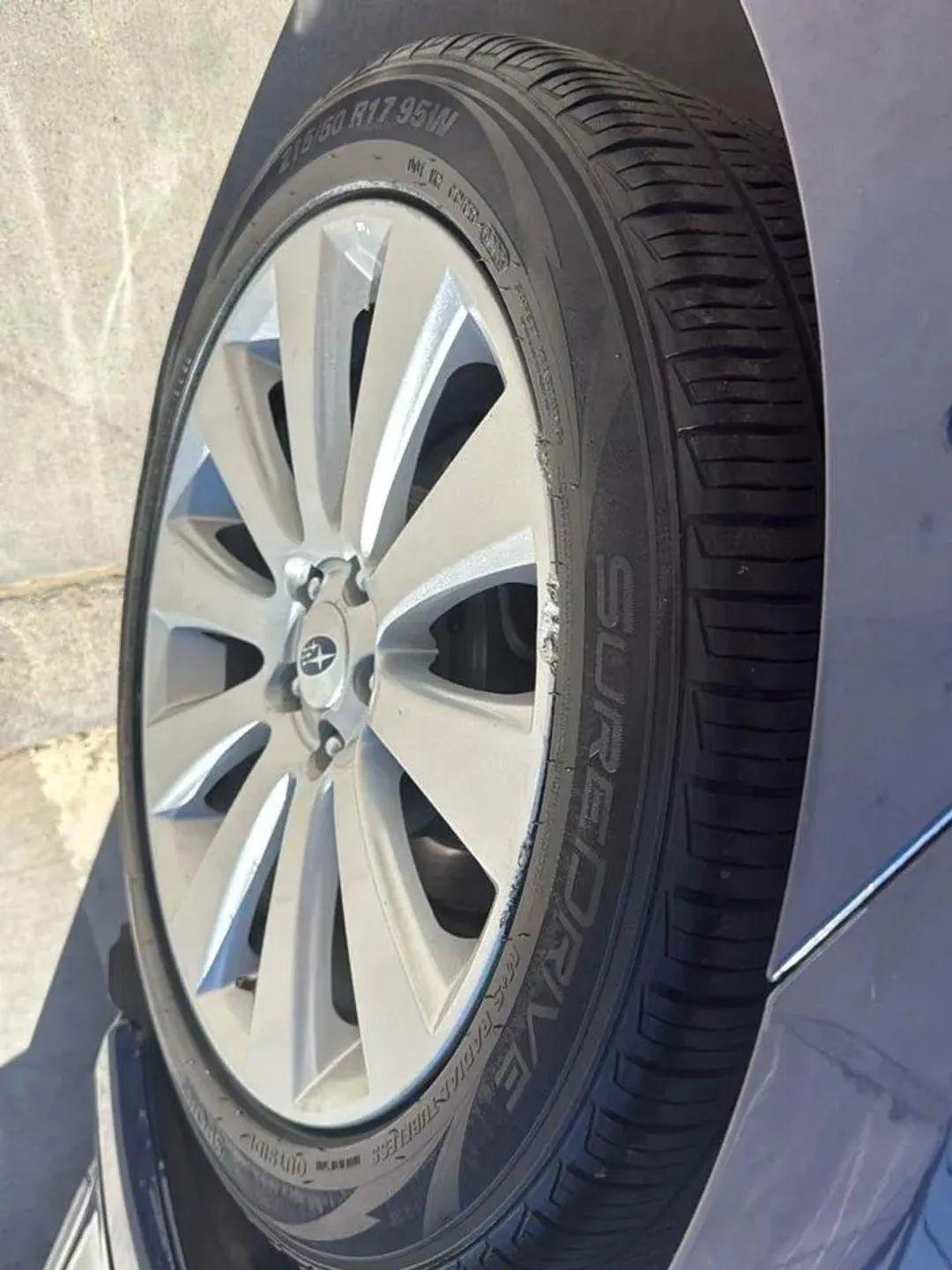 Subaru Legacy 4dr Sdn H4 Auto 2.5i Ltd Pwr Moon 2011