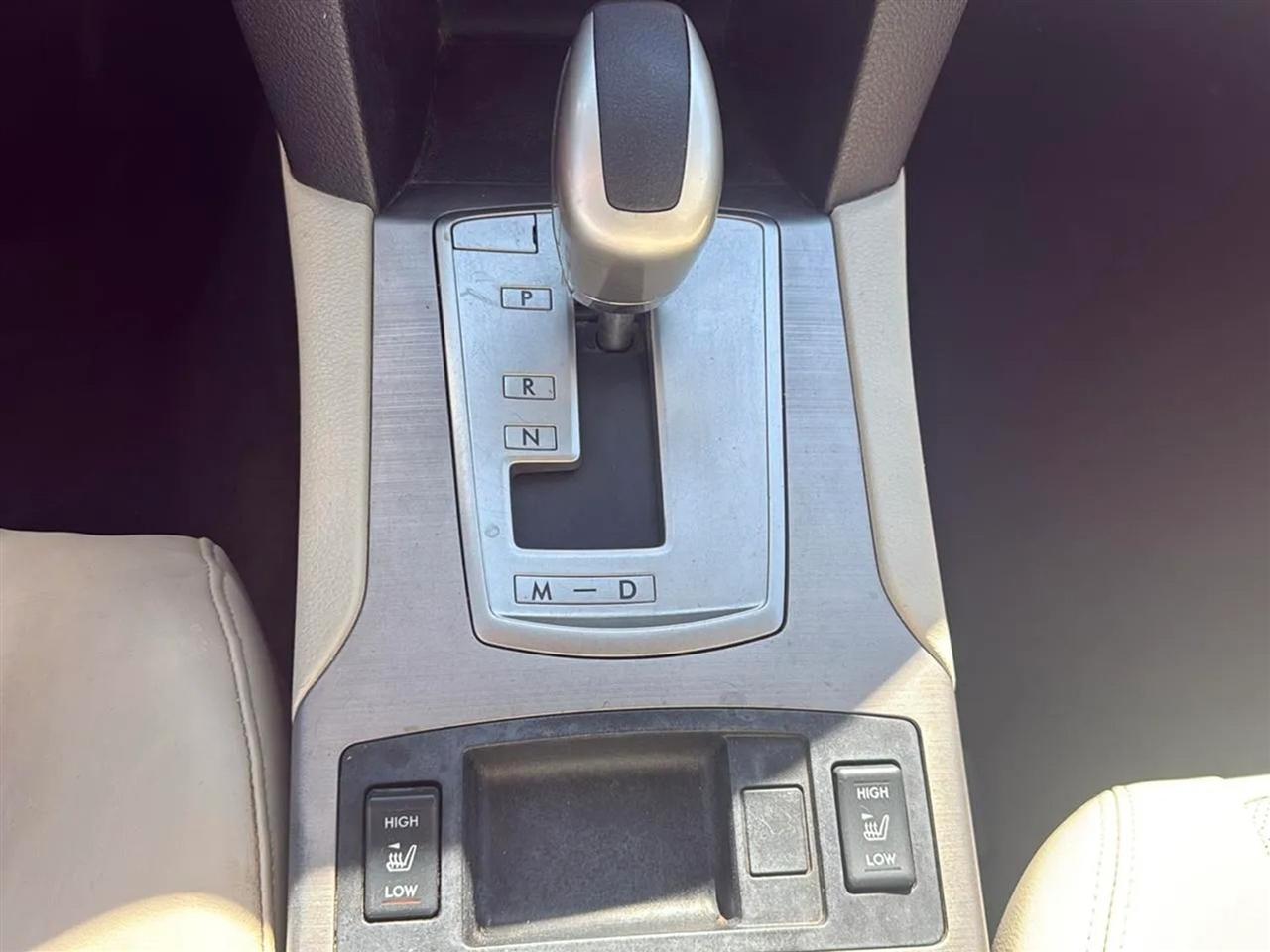 Subaru Legacy 4dr Sdn H4 Auto 2.5i Ltd Pwr Moon 2011