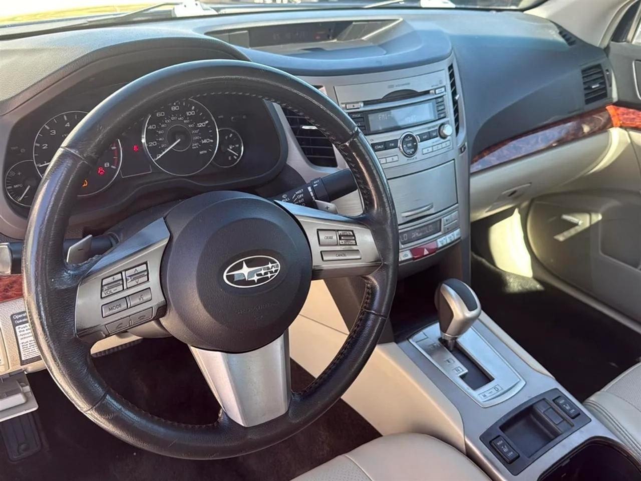 Subaru Legacy 4dr Sdn H4 Auto 2.5i Ltd Pwr Moon 2011