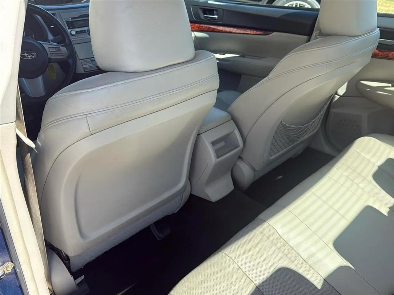Subaru Legacy 4dr Sdn H4 Auto 2.5i Ltd Pwr Moon 2011
