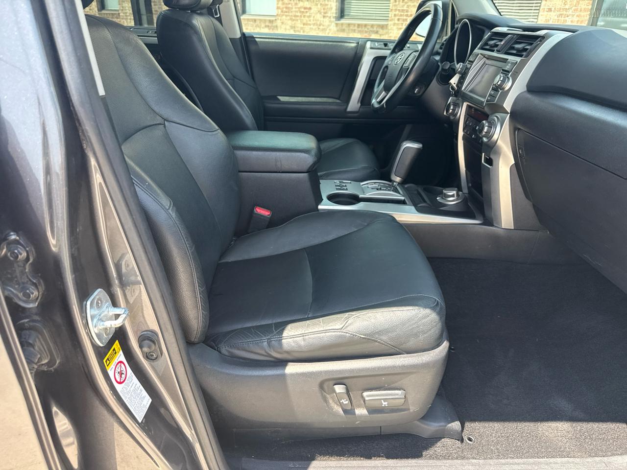 Toyota 4Runner 4WD 4dr V6 Limited (Natl) 2011