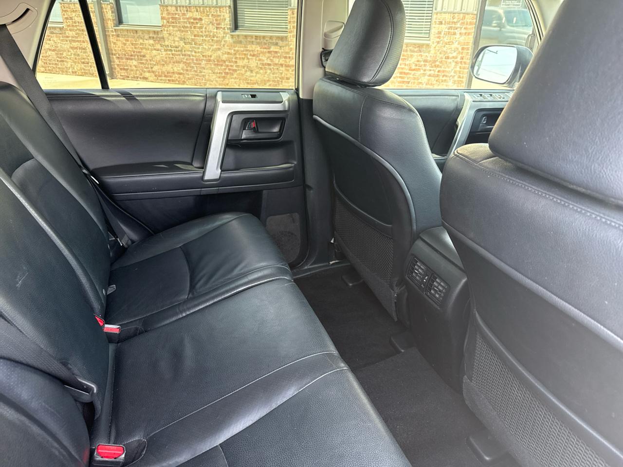 Toyota 4Runner 4WD 4dr V6 Limited (Natl) 2011