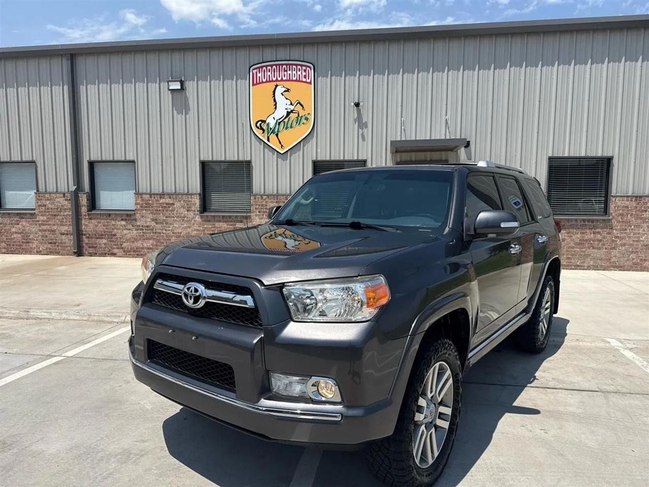Toyota 4Runner 4WD 4dr V6 Limited (Natl) 2011