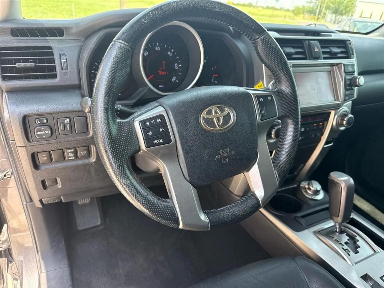 Toyota 4Runner 4WD 4dr V6 Limited (Natl) 2011