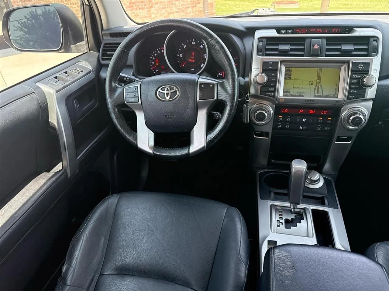 Toyota 4Runner 4WD 4dr V6 Limited (Natl) 2011