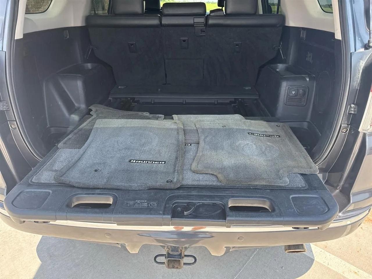 Toyota 4Runner 4WD 4dr V6 Limited (Natl) 2011