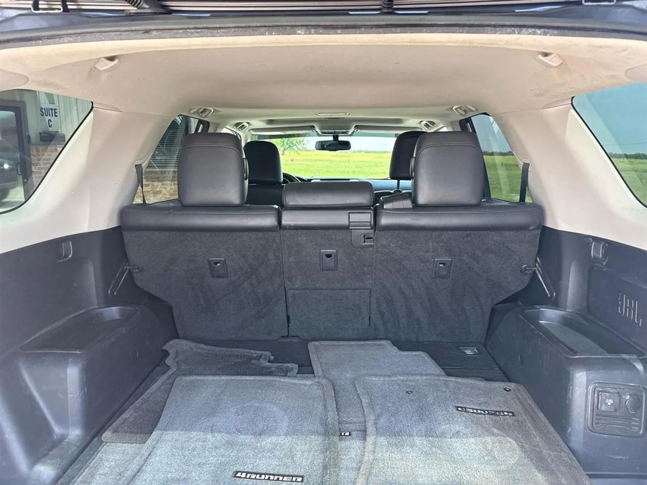 Toyota 4Runner 4WD 4dr V6 Limited (Natl) 2011