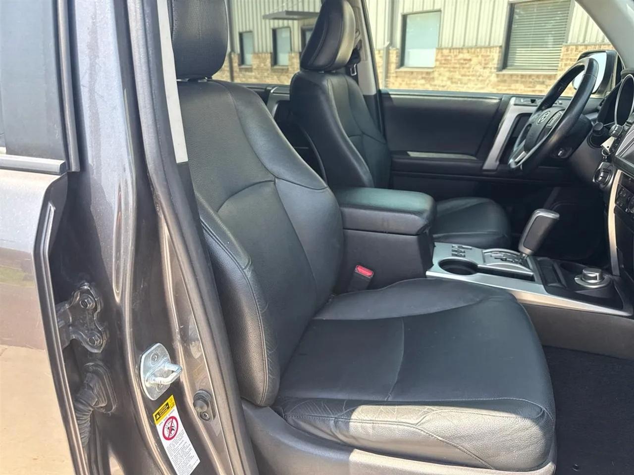 Toyota 4Runner 4WD 4dr V6 Limited (Natl) 2011