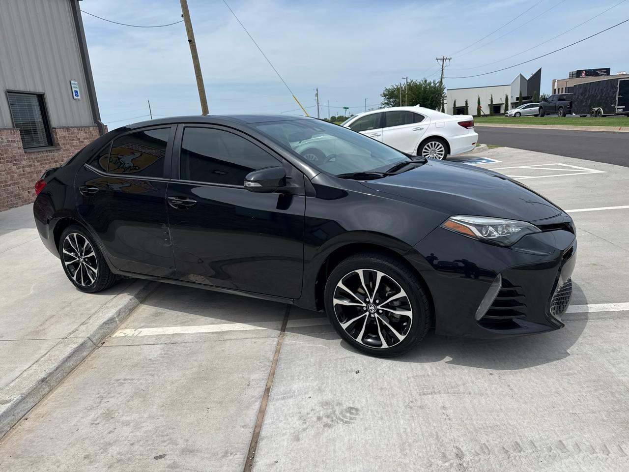 Toyota Corolla XLE CVT (Natl) 2018