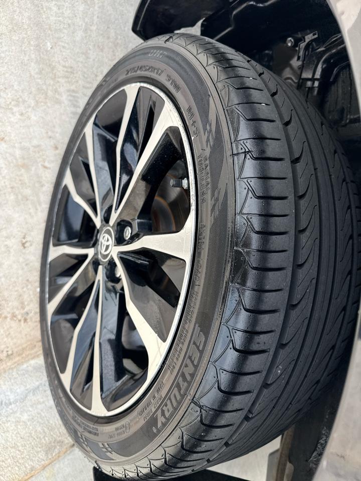 Toyota Corolla XLE CVT (Natl) 2018