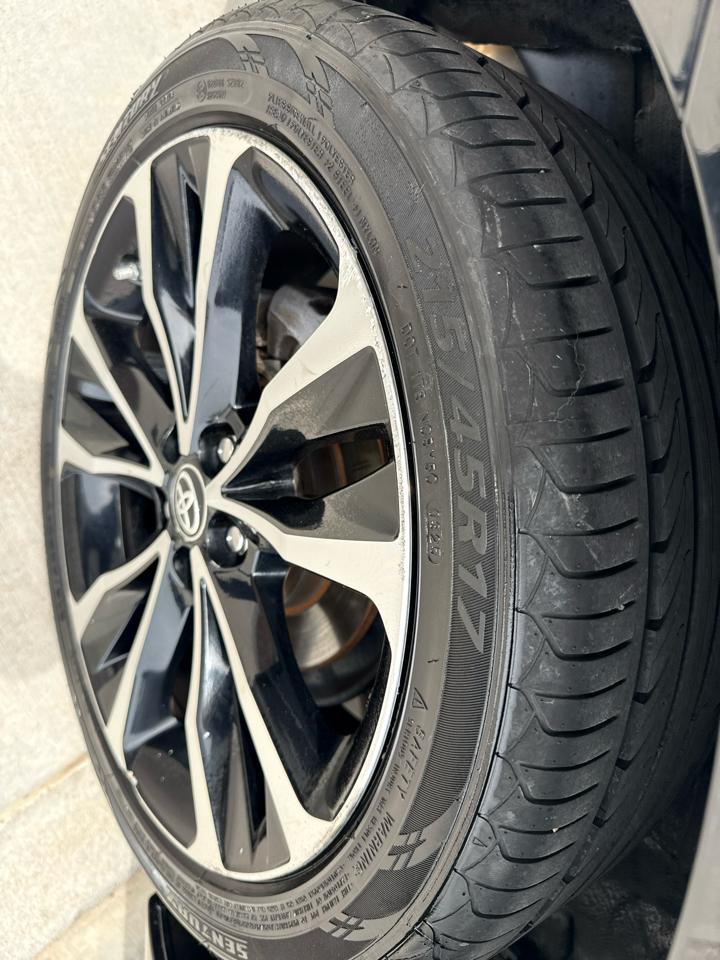 Toyota Corolla XLE CVT (Natl) 2018